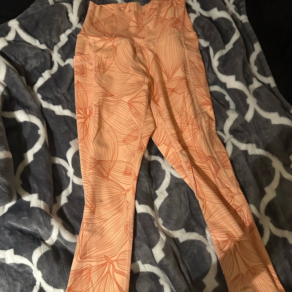 Athletic leggings